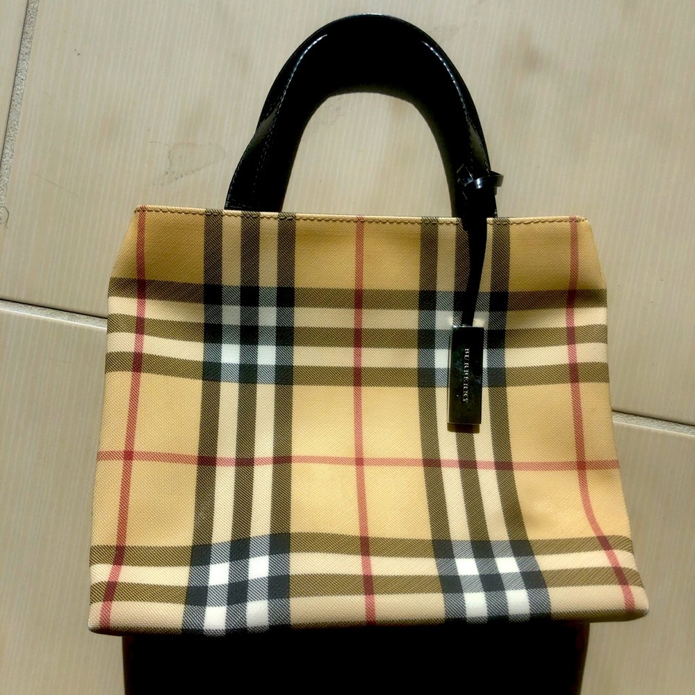 Burberry purse